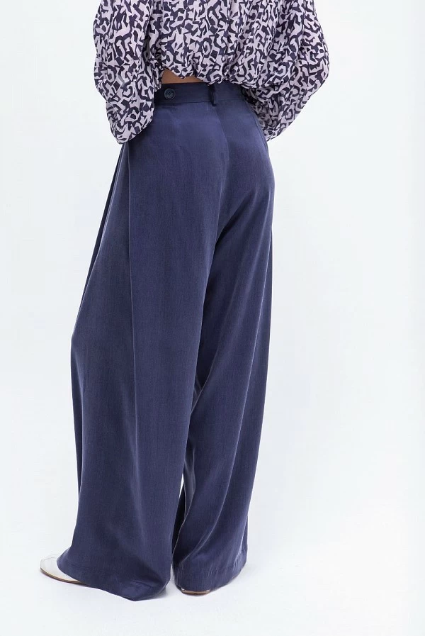 Pantalón palazzo azul marino de cupro satinado masavi