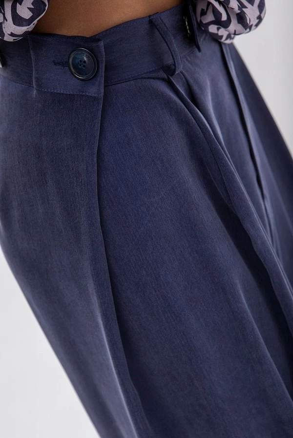 Pantalón palazzo azul marino de cupro satinado masavi