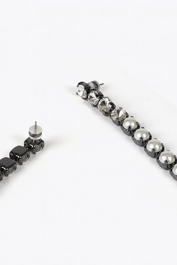 Pendientes largos elegantes con cristales y perlas Lola Casademunt