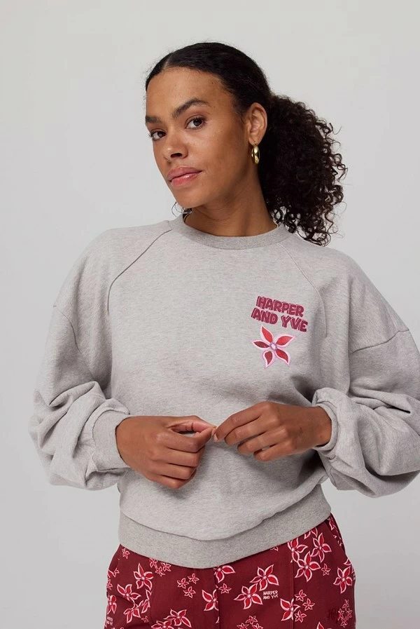 sudadera all day drama harper and yve