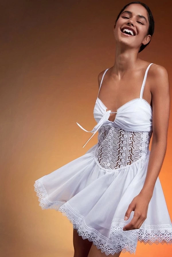 Vestido corto Charo ruiz modelo Paulette