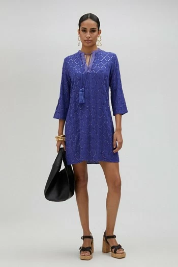 Vestido Corto con Bordados y Lentejuelas Lola Casademunt
