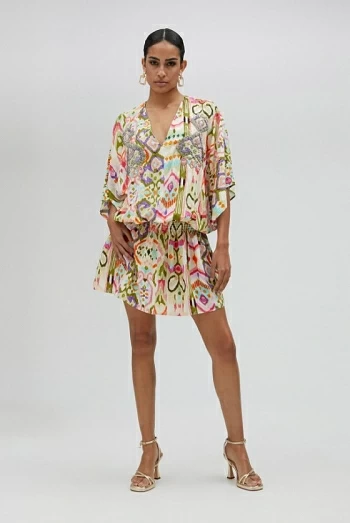 Vestido corto con estampado étnico y cintura elástica lola casademunt
