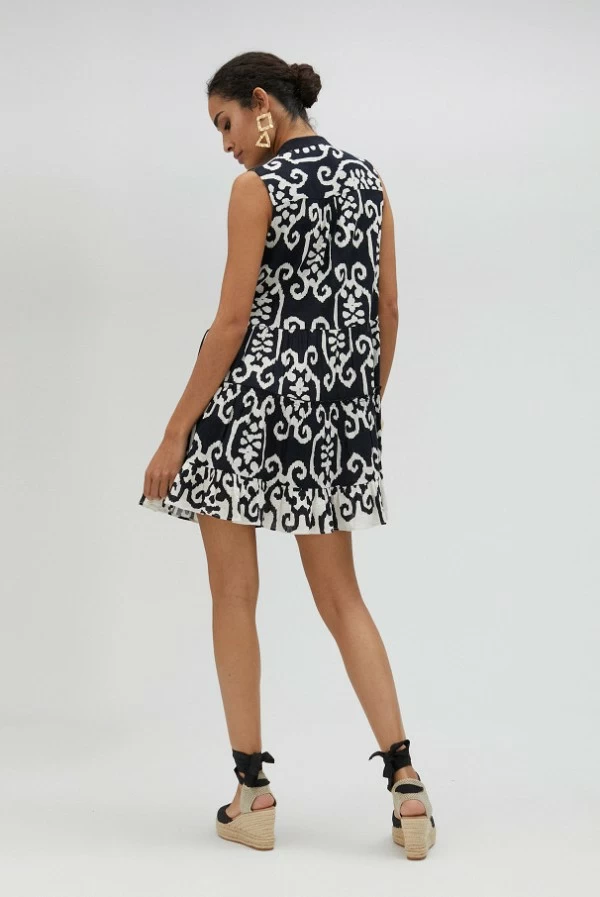 Vestido corto kurta bicolor con incrustaciones  lola casademunt