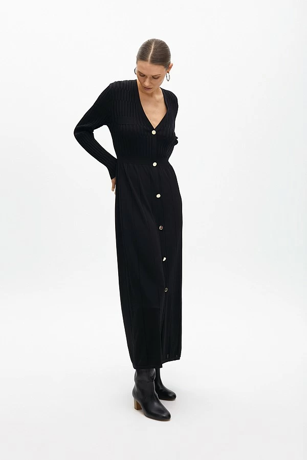 Vestido de Punto negro  con Botones Dorados y Falda Evasé lola casademunt