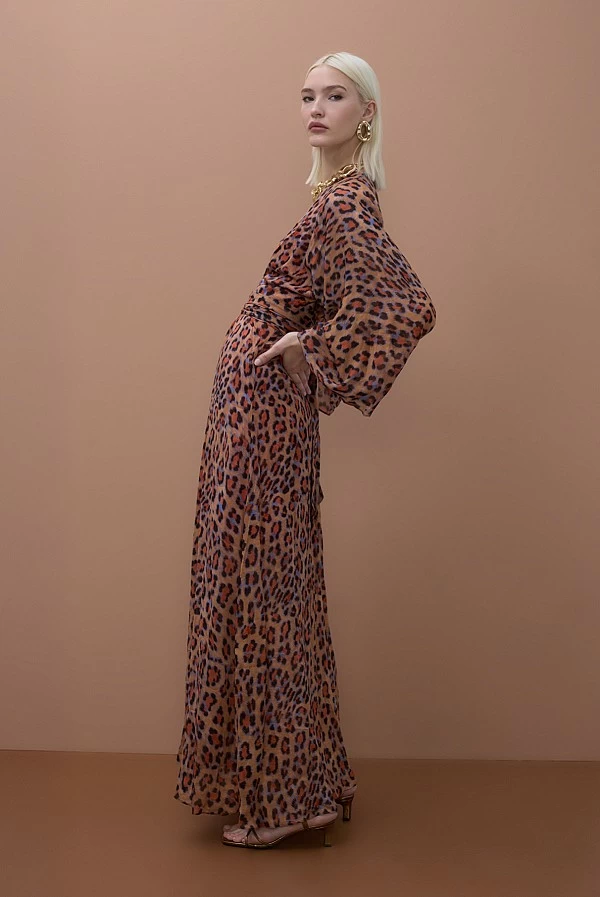 Vestido Largo con Estampado Animal y Cinturón