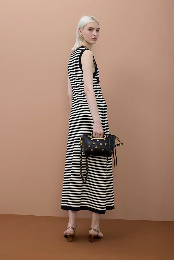Vestido Largo de Tricot con Rayas y Botones Dorados