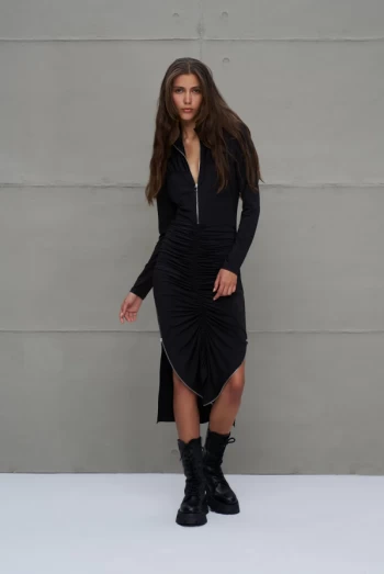 Vestido Largo Negro Drapeado con Cremallera – VDR Via de la Rose