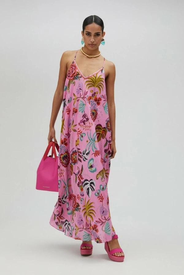 Vestido largo tropical con escote en pico y pedrería lola casademunt