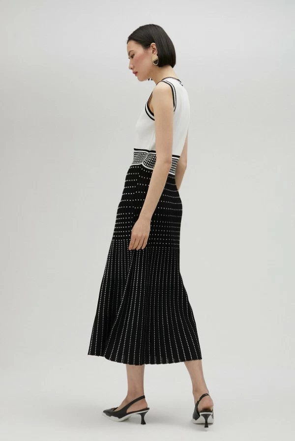 Vestido midi bicolor de punto con efecto plisado lola casademunt
