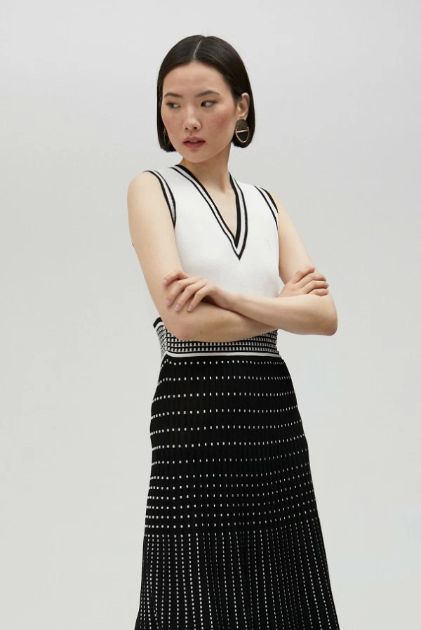 Vestido midi bicolor de punto con efecto plisado lola casademunt