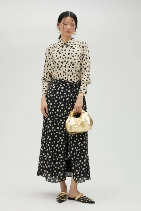 Vestido midi camisero con estampado bicolor de topos lola casademunt