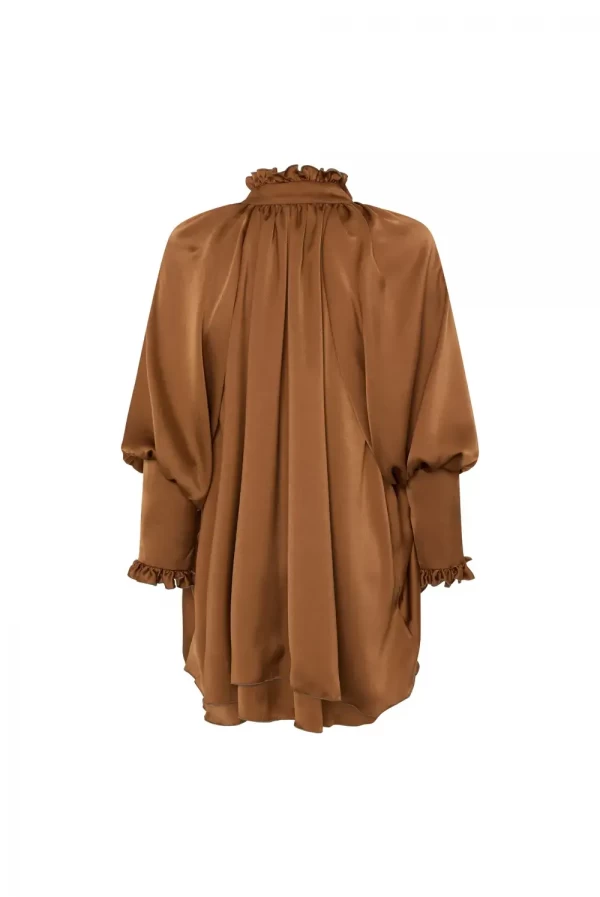 Vestido Tete by Odette con fruncidos y detalles joya en tono caramelo Vestido Tete by Odette con fruncidos y detalles joya en tono caramelo