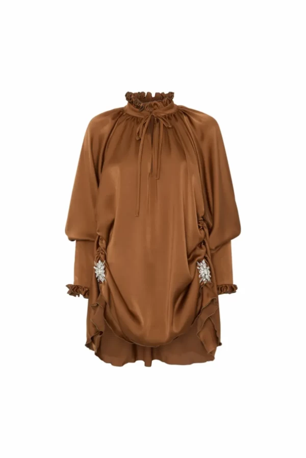 Vestido Tete by Odette con fruncidos y detalles joya en tono caramelo Vestido Tete by Odette con fruncidos y detalles joya en tono caramelo